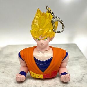 VTG Dragon Ball Z Super Saiyan Goku 1999 Clip-On Light-Up Keychain Anime - WORKS